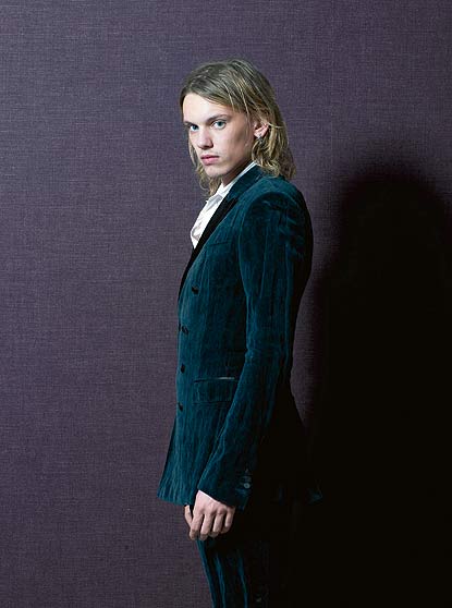 Джейми Кэмпбелл Бауэр