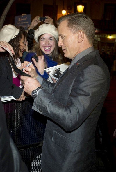 Джеймс Бонд