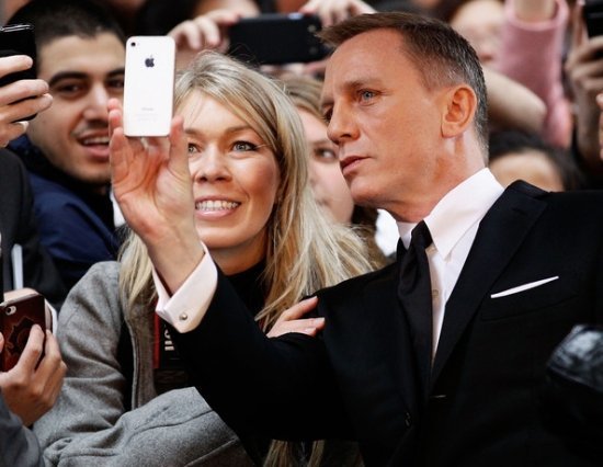 Джеймс Бонд