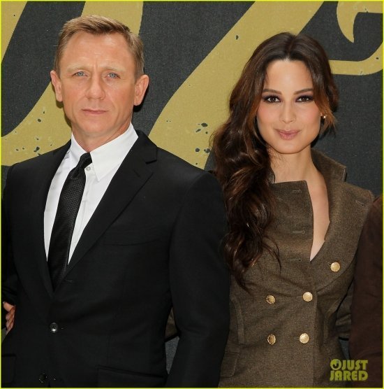 Джеймс Бонд