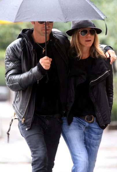 Дженнифер Энистон