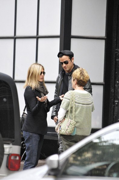 Дженнифер Энистон