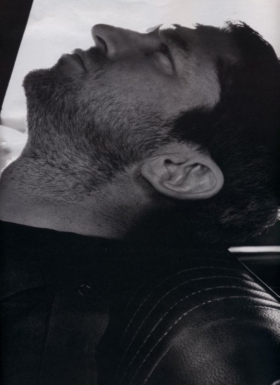 Дженнифер Энистон и Дженнифер Энистон и Джерард Батлер для W