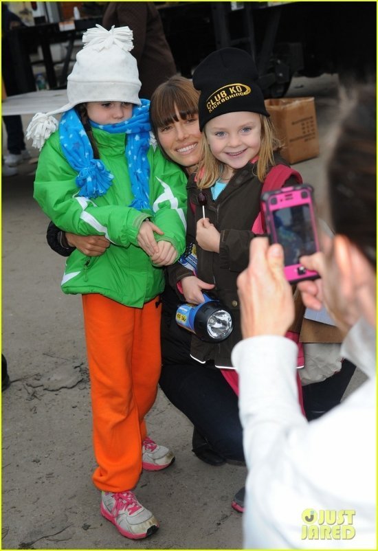 Джессика Бил