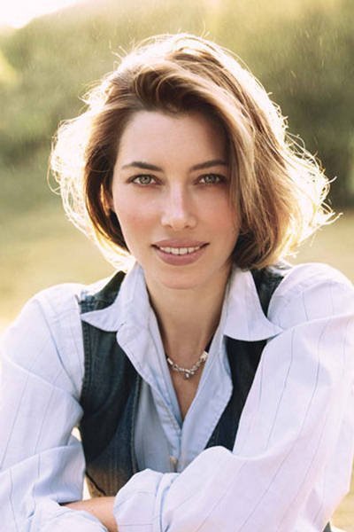 Джессика Бил