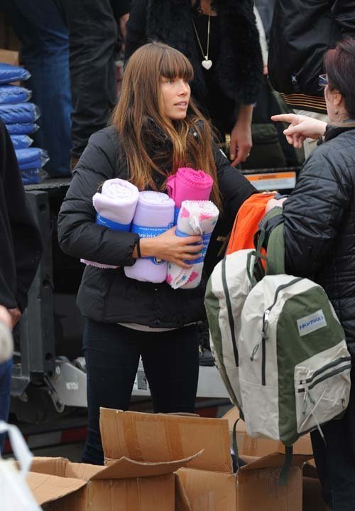 Джессика Бил