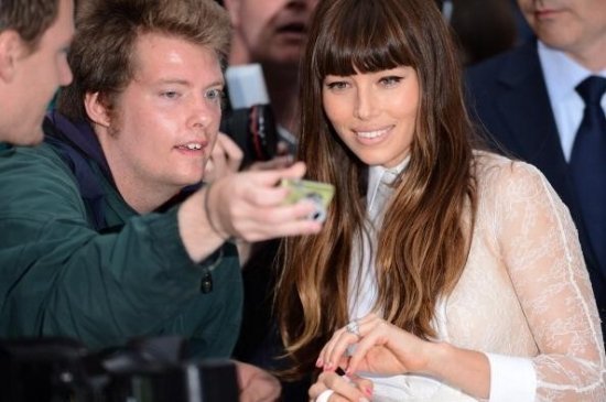 Джессика Бил