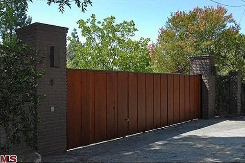 Джош Хатчерсон