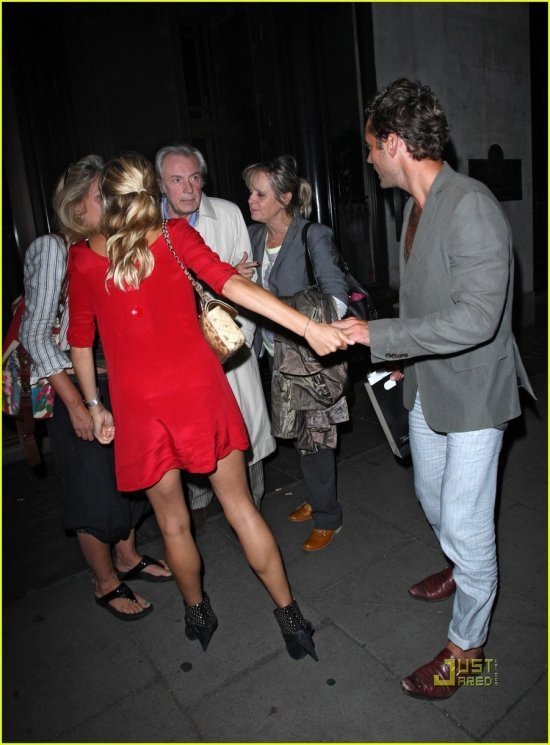 Джуд Лоу и Сиенна Миллер