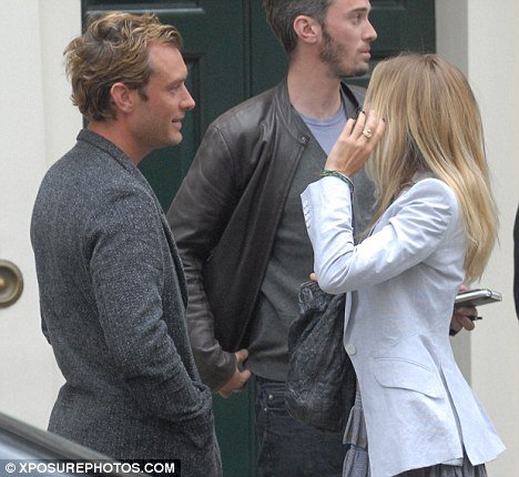 Джуд Лоу и Сиенна Миллер