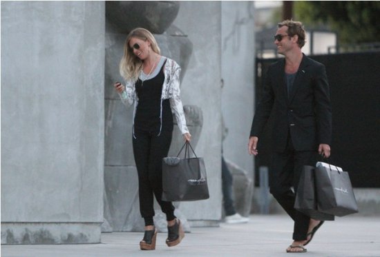 Джуд Лоу и Сиенна Миллер