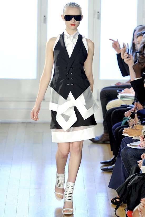 Джулиен Макдоналд