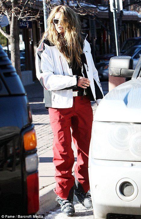 Элль Макферсон