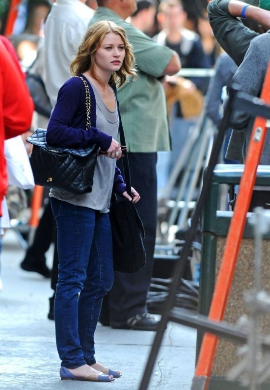 Эмили де Равин