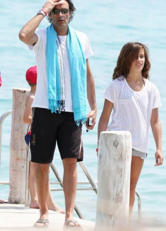 Энтони Делон