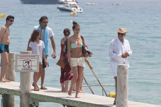 Энтони Делон