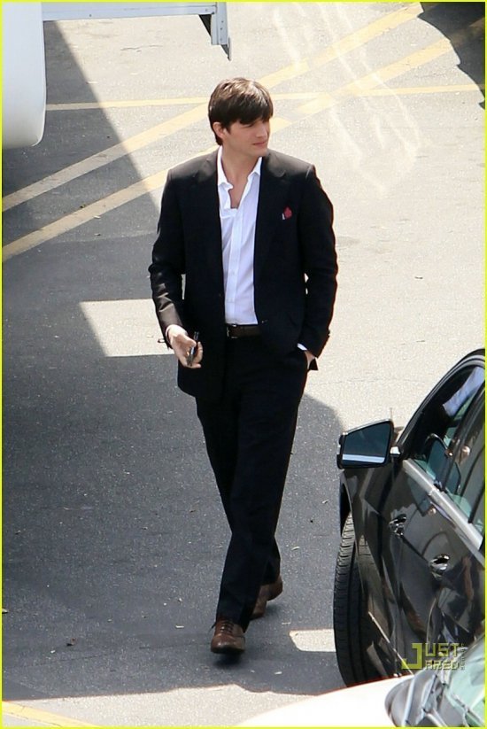 Эштон Кутчер