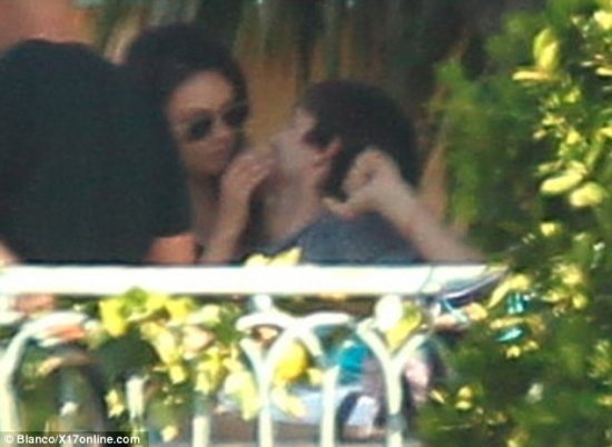 Эштон Кутчер