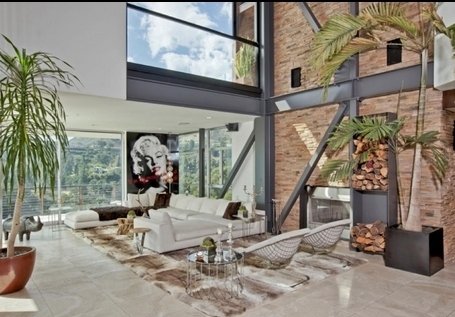 Эштон Кутчер