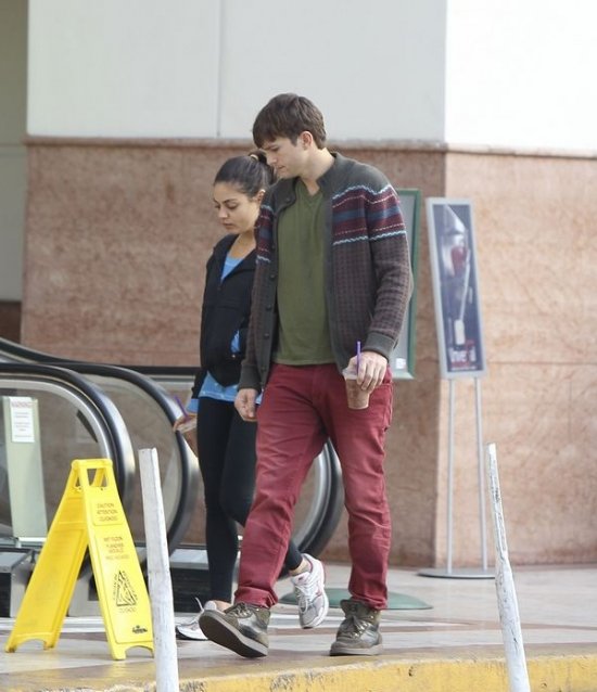 Эштон Кутчер