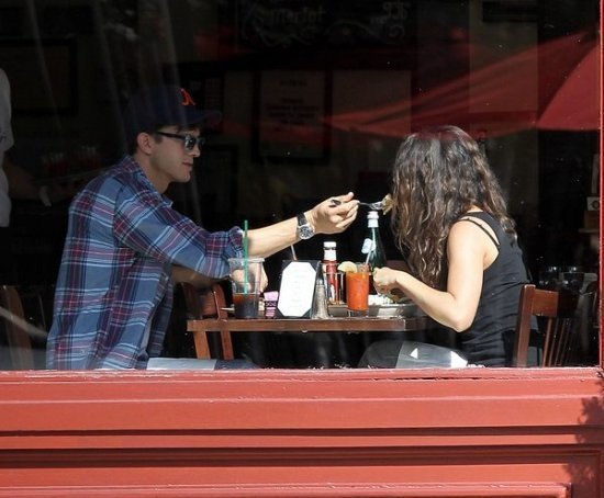 Эштон Кутчер