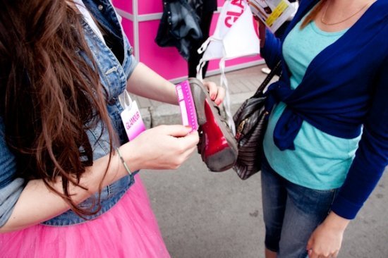 Glamour. Забег на шпильках