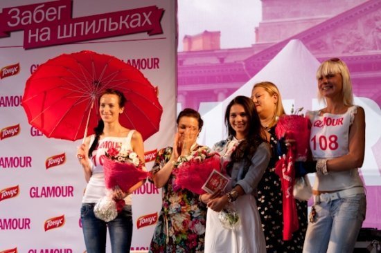 Glamour. Забег на шпильках
