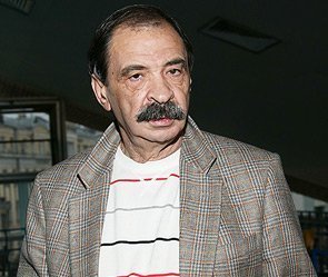 Илья Олейников