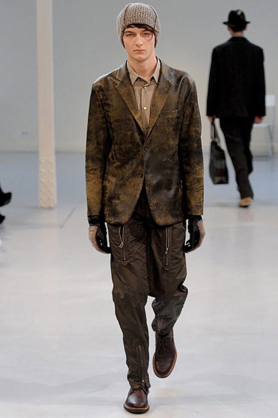 Иссей Мияке