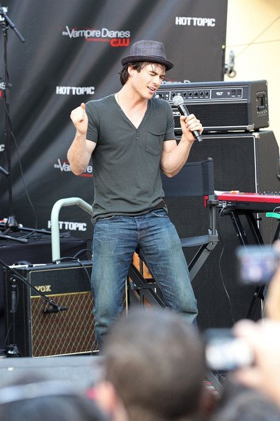 Йен Сомерхолдер