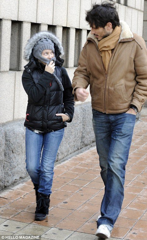 Кайли Миноуг с другом2