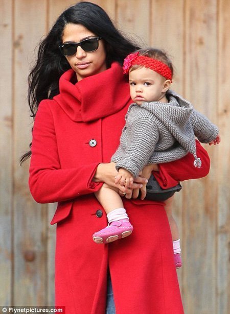 Камилла Альвес