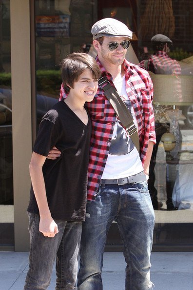 Келлан Латс