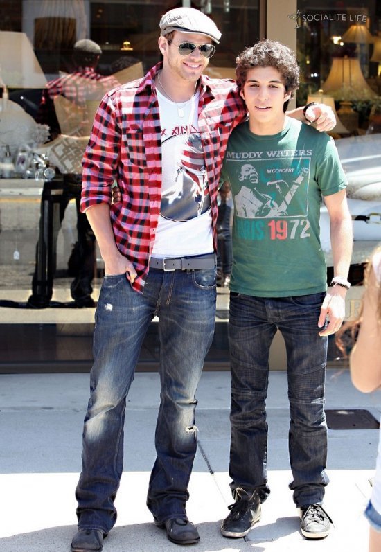 Келлан Латс