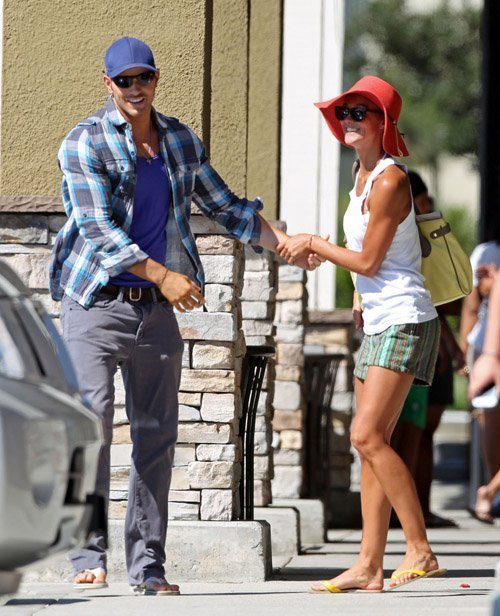 Келлан Латс