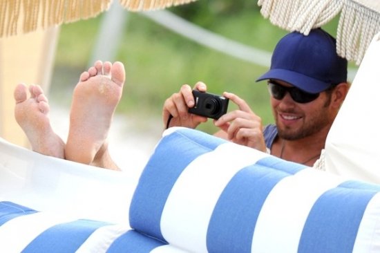 Келлан Латс