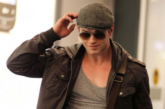 Келлан Латс