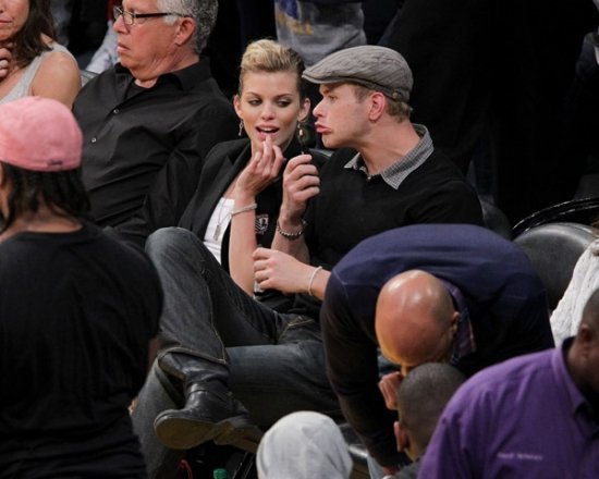 Келлан Латс и Анналин МаКорд