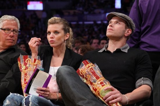 Келлан Латс и Анналин МаКорд