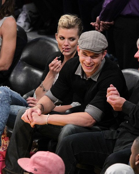 Келлан Латс и Анналин МаКорд