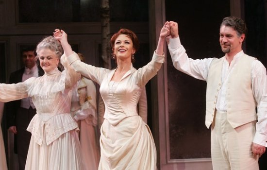 Кэтрин Зета Джонс на Бродвее