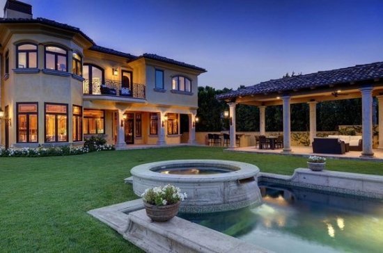 Ким Кардашьян