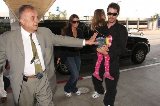 Кристиан Бейл с семьей