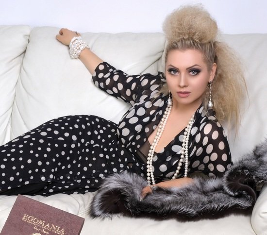 Лена Ленина