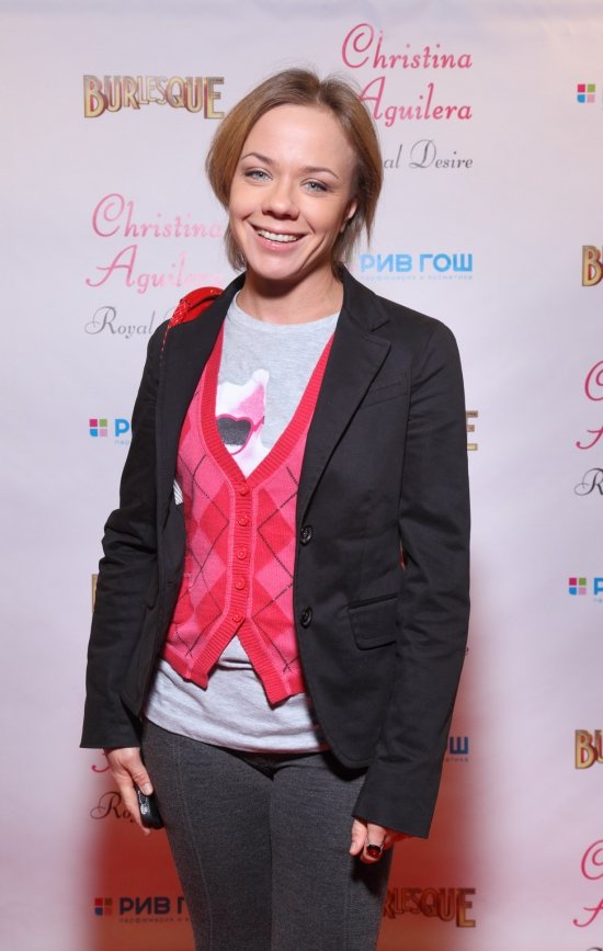 Лена Перова