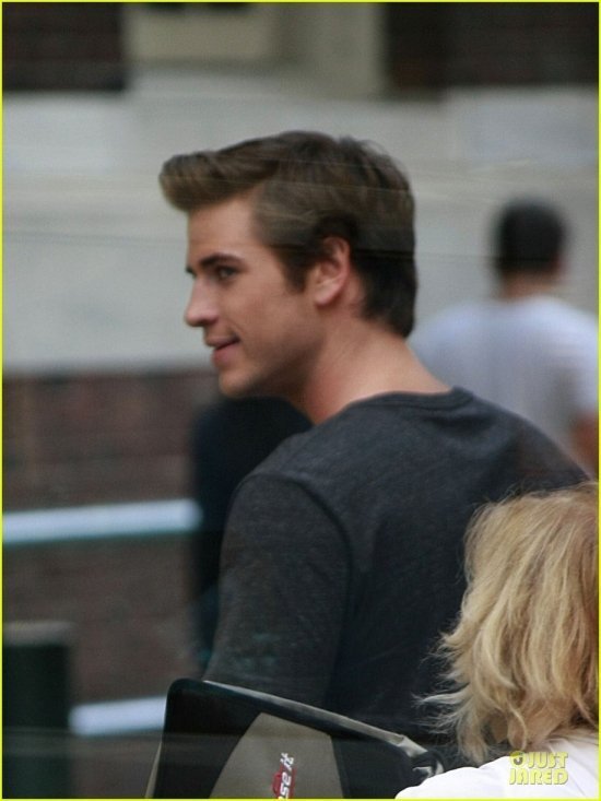 Лиам Хемсворт