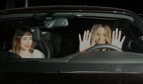 Лили Коллинз