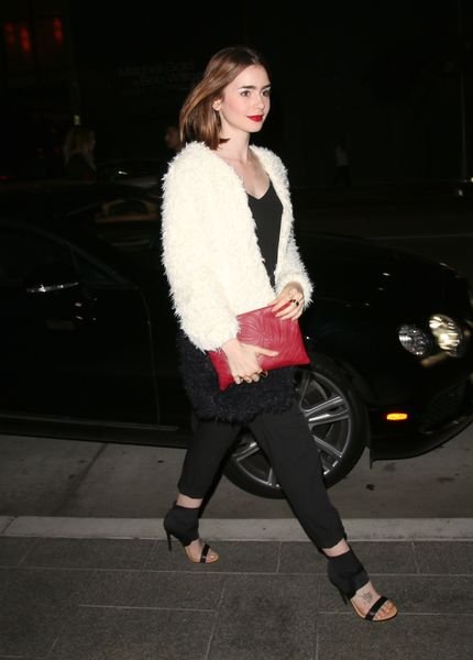 Лили Коллинз