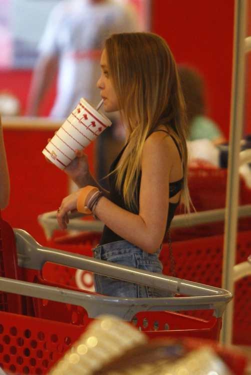 Лили Роуз Мелоди Депп