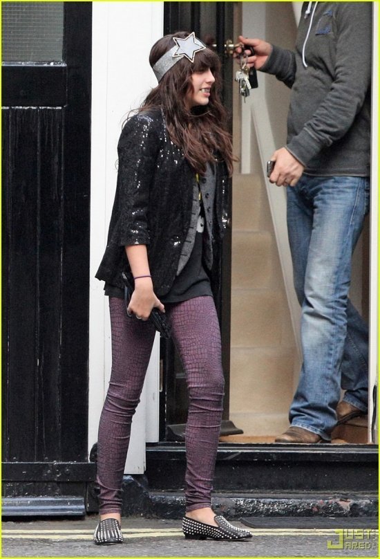 Лурдес Леон1